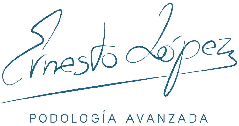 ernesto lopez podologia logotipo white